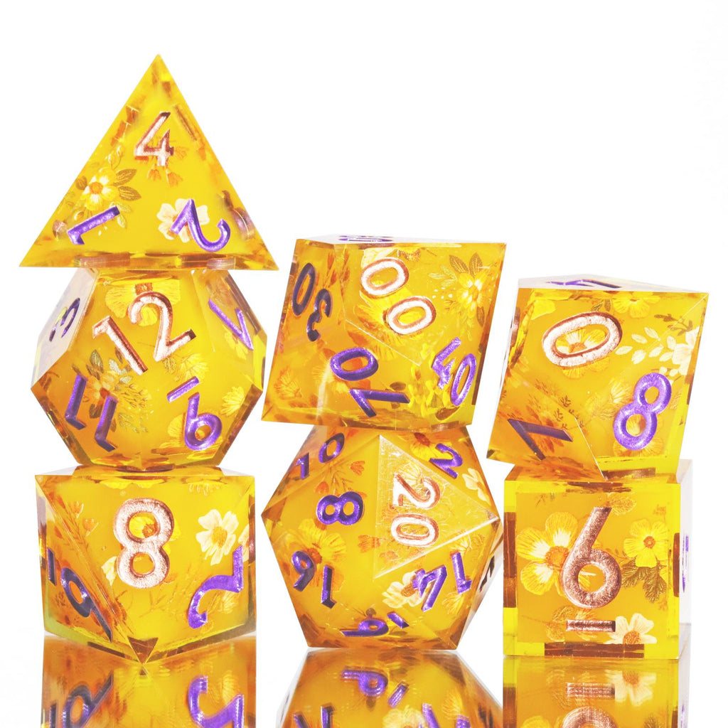 Dudley's Gallery - Hello Bees Sharp Edge Resin Dice Set