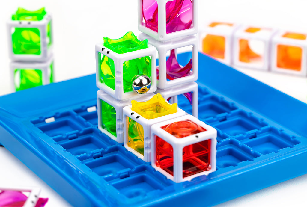 ThinkFun: Gravity Maze Builder