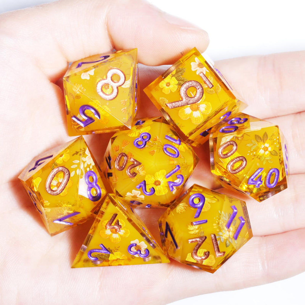 Dudley's Gallery - Hello Bees Sharp Edge Resin Dice Set